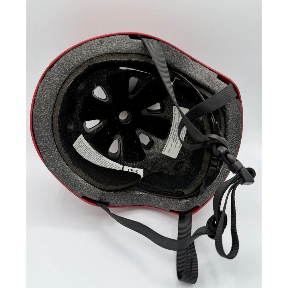 Radio Flyer Skateboarding/rollerblading Helmet Red AC100  Youth Size 48-54 cm.